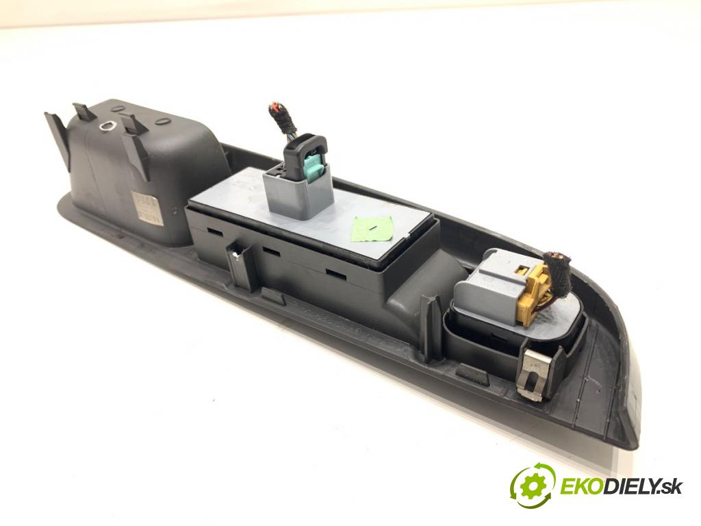 VW GOLF V liftback 2007 77 kW 1.9 TDI 1896 Prepínač okien 1K4868049C (Prepínacie páčky pod volantom)