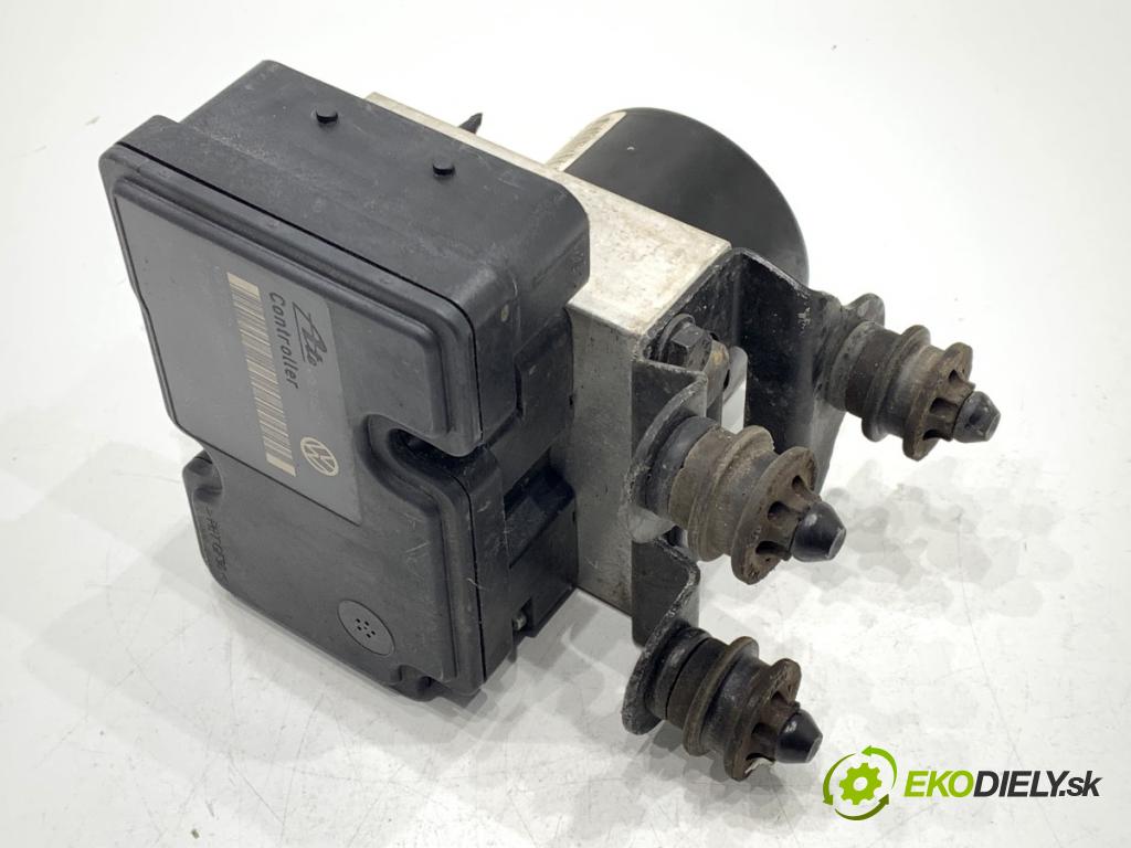 VW GOLF V liftback 2007 77 kW 1.9 TDI 1896 Pumpa ABS 1K0614117H (Pumpa ABS)