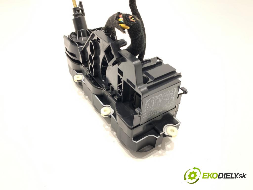 VW GOLF V liftback 2007 77 kW 1.9 TDI 1896 Panel ovládania kúrenia  (Prepínacie páčky pod volantom)