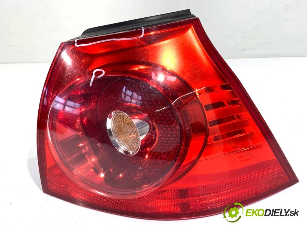 VW GOLF V liftback 2007 77 kW 1.9 TDI 1896 Svetlo pravy zad 1K6945096N
