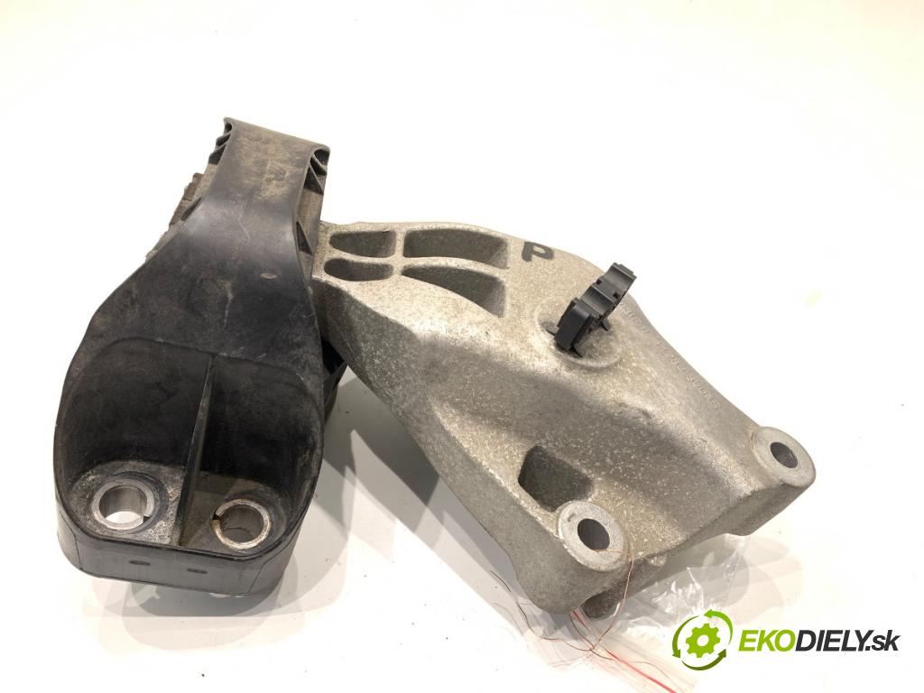 RENAULT CLIO V liftback 2020 74 kW 1.0 TCe 100 (B7MT) 999 Držiak Motor 112323904R