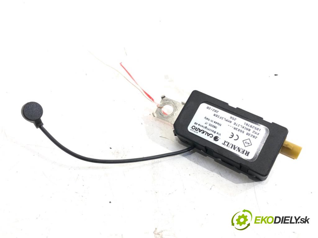 RENAULT CLIO V liftback 2020 74 kW 1.0 TCe 100 (B7MT) 999 Zosilňovač Antenní: 282305503R (Zosilňovač)