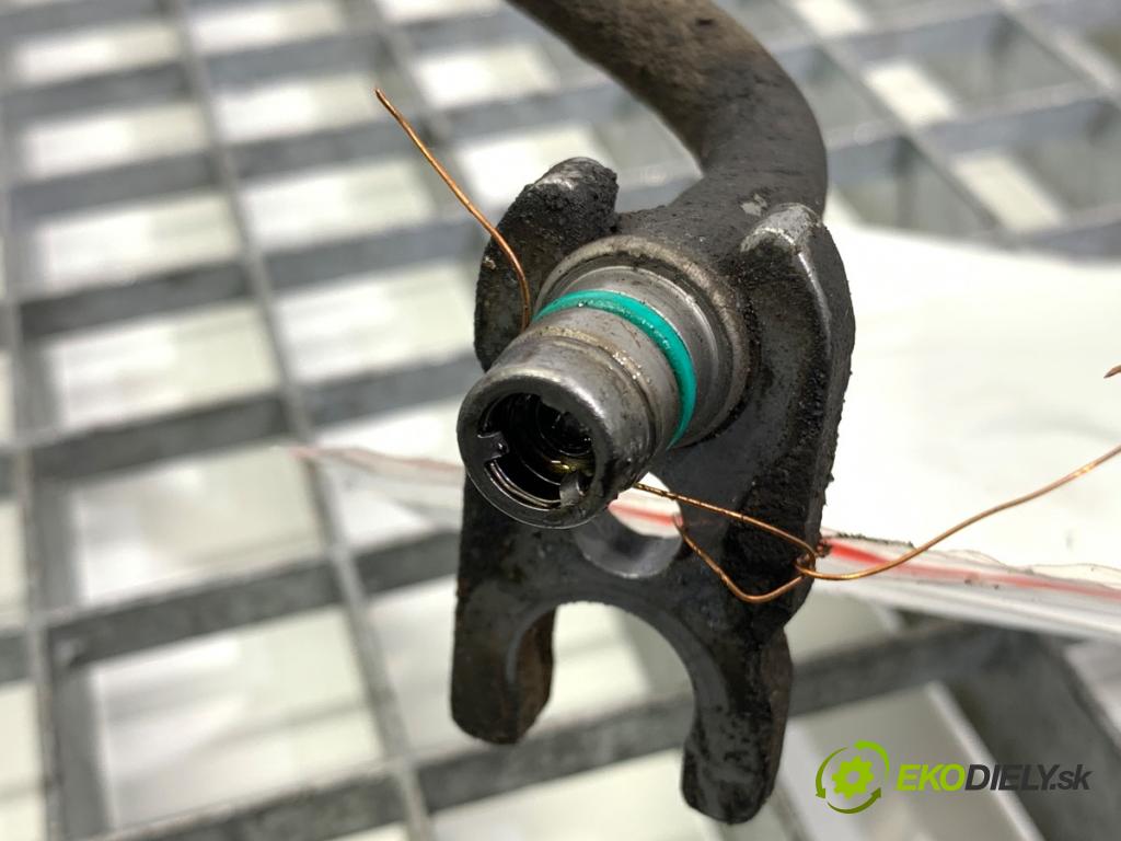 CITROEN C5 II liftback 2007 92 kW 1.8 16V 1749 hadica servočerpadlo  (Rúrka servočerpadla)