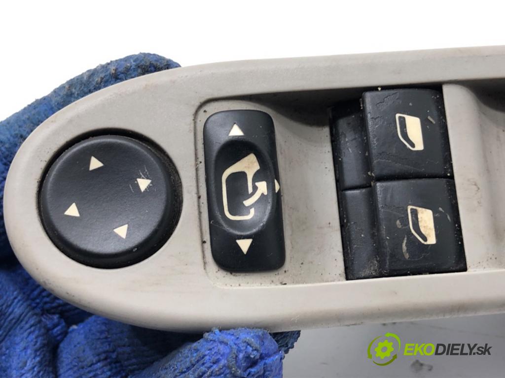 CITROEN C5 II liftback 2007 92 kW 1.8 16V 1749 Prepínač okien 96514299ZW (Prepínacie páčky pod volantom)