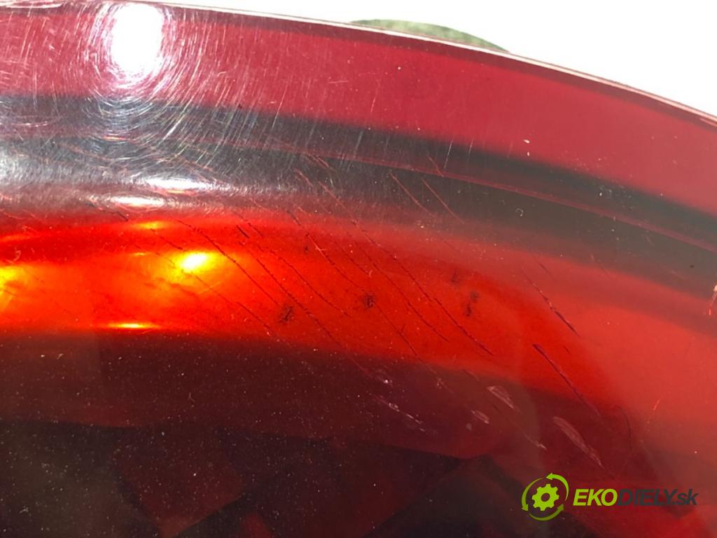CITROEN C5 II liftback 2007 92 kW 1.8 16V 1749 Svetlo pravy zad 89034070