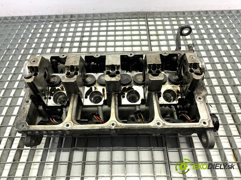 VW GOLF V liftback 2007 77 kW 1.9 TDI 1896 Hlava valcov 038103373R (Hlava valcov)