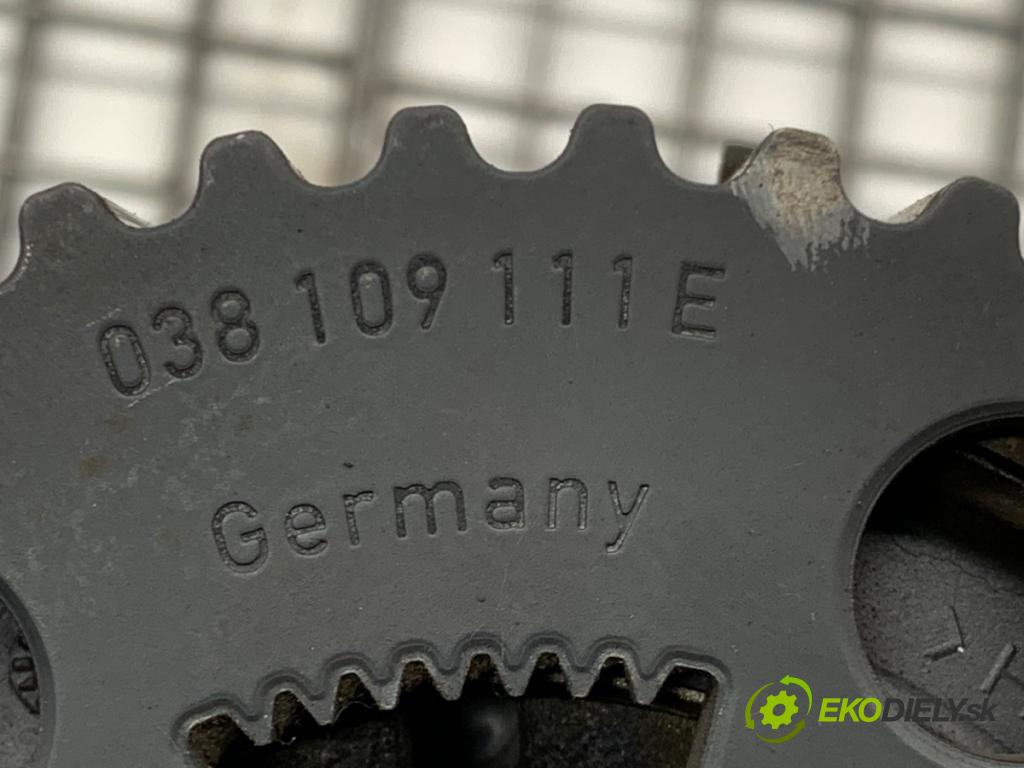 SKODA SUPERB I sedan 2003 96 kW 1.9 TDI 1896 vačka (vačkový hriadeľ) 038109111E (Vačkový hriadeľ)