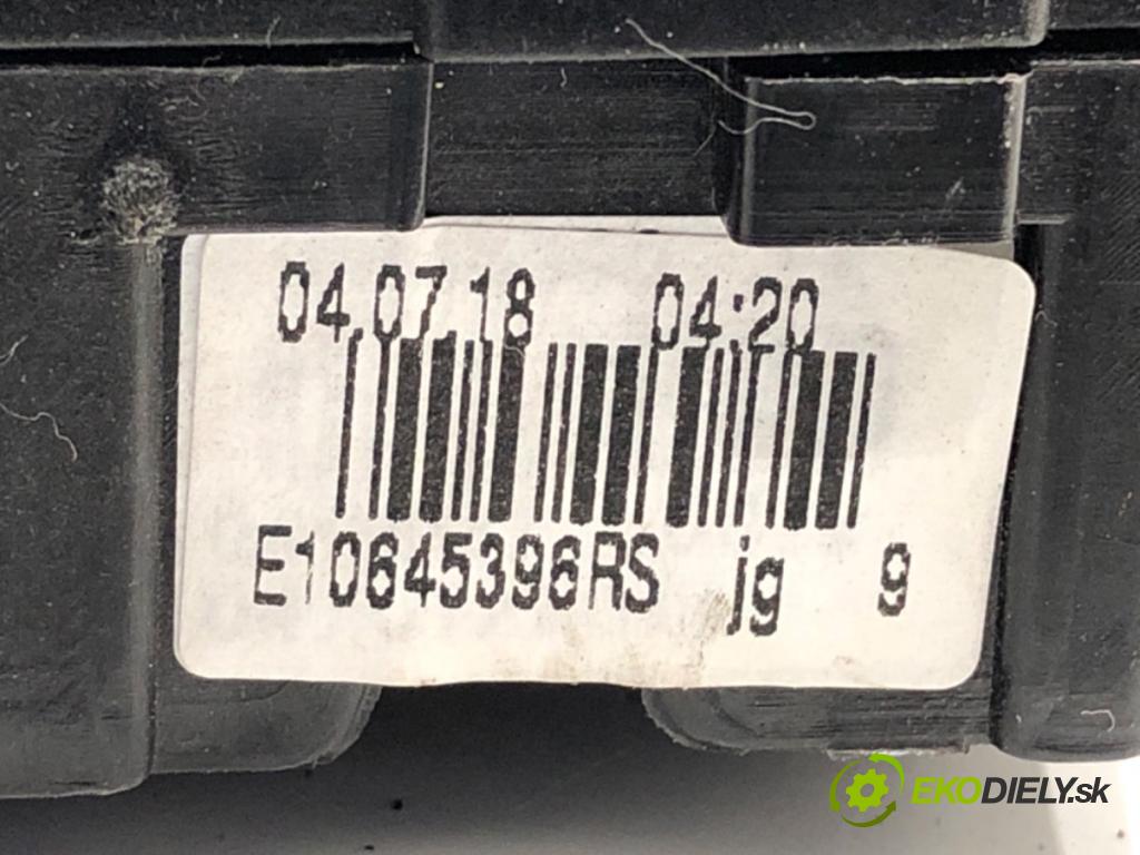 DACIA DUSTER SUV 2013 92 kW 1.2 TCe 125 1197 Prepínač kombinovaný 681726046R (Prepínacie páčky pod volantom)