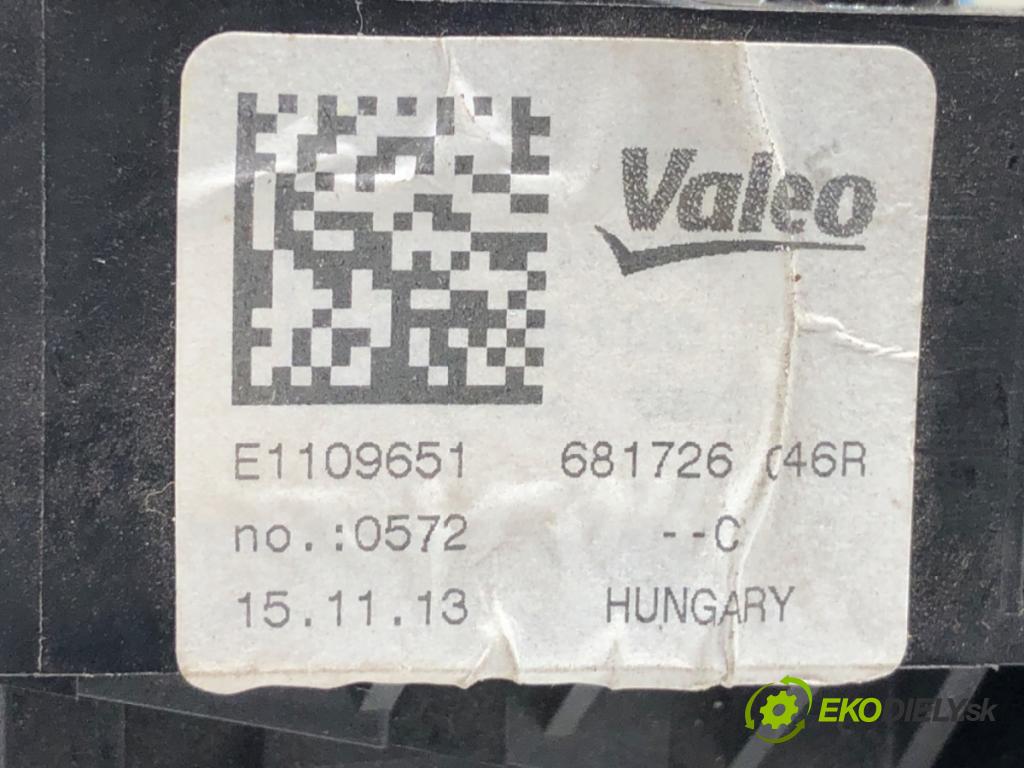 DACIA DUSTER SUV 2013 92 kW 1.2 TCe 125 1197 Prepínač kombinovaný 681726046R (Prepínacie páčky pod volantom)