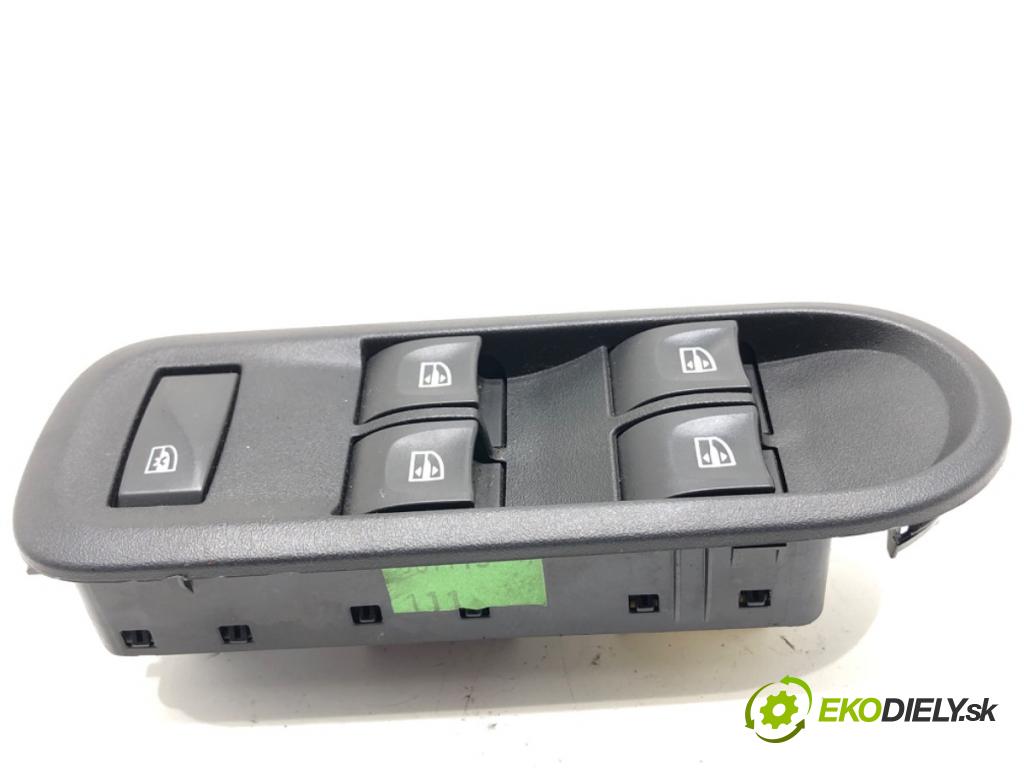 DACIA DUSTER SUV 2013 92 kW 1.2 TCe 125 1197 Prepínač okien 254111342R (Prepínacie páčky pod volantom)