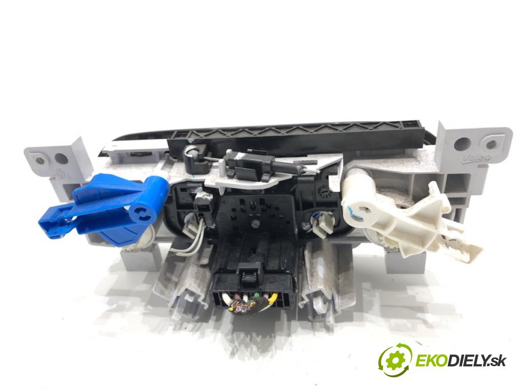 DACIA DUSTER SUV 2013 92 kW 1.2 TCe 125 1197 Panel ovládania kúrenia  (Prepínacie páčky pod volantom)