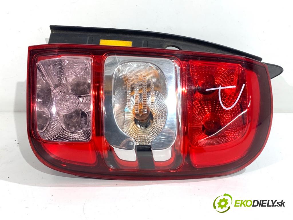 DACIA DUSTER SUV 2013 92 kW 1.2 TCe 125 1197 Svetlo pravy zad 265506837R