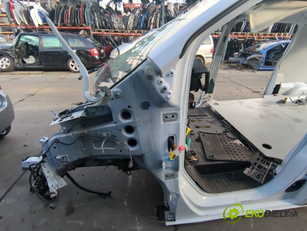 OPEL VIVARO C Autobus 2022 88 kW 1.5 1499 karoséria ČTVRŤÁK: Blatník zad ľavy pravy prah strecha PODŁUŻNICA ľavy pravy