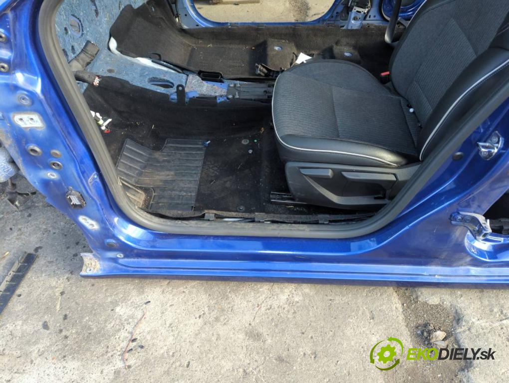 RENAULT CLIO V liftback 2020 74 kW 1.0 TCe 100 (B7MT) 999 karoséria ČTVRŤÁK: Blatník zad ľavy pravy prah strecha PODŁUŻNICA ľavy pravy