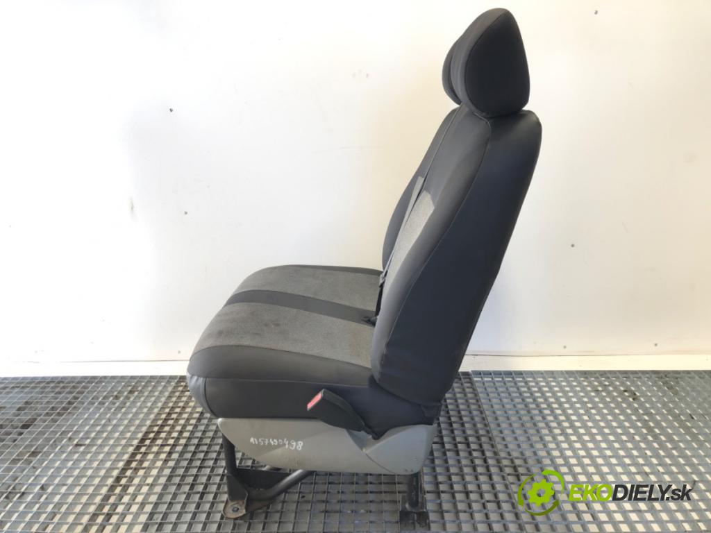 OPEL VIVARO A Autobus 2002 74 kW 1.9 DTI (F7, J7, A07) 1870 Sedadlo pravy predný DVOJNÁSOBEK:
