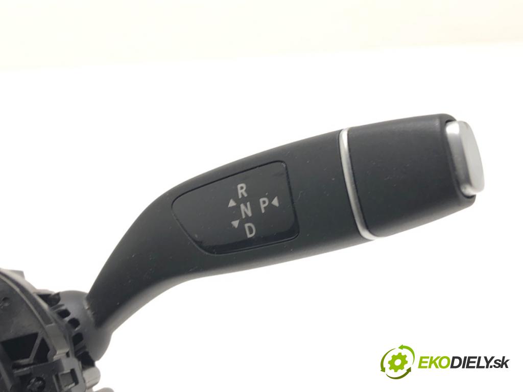 MERCEDES-BENZ CLS coupe 2018 320 kW AMG CLS 53 EQ Boost 4-matic+ (257.361) 2999 Prepínač kombinovaný 10129762-04 (Prepínacie páčky pod volantom)