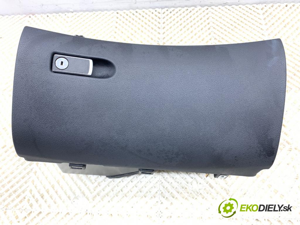 MERCEDES-BENZ CLS coupe 2018 320 kW AMG CLS 53 EQ Boost 4-matic+ (257.361) 2999 Priehradka, kastlík spolujazdca 2136800091 (Priehradka (kastlík))