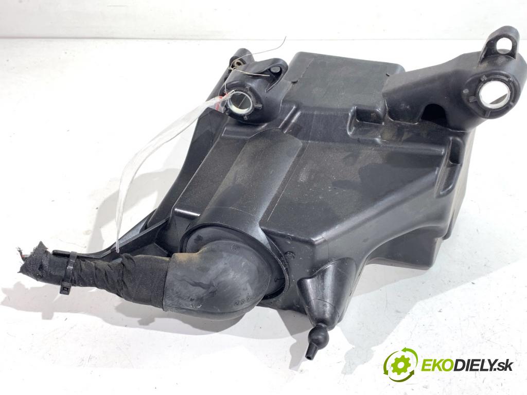 MERCEDES-BENZ CLS coupe 2018 320 kW AMG CLS 53 EQ Boost 4-matic+ (257.361) 2999 skříňka poistková A2055402328 (Pojistková skříňka)