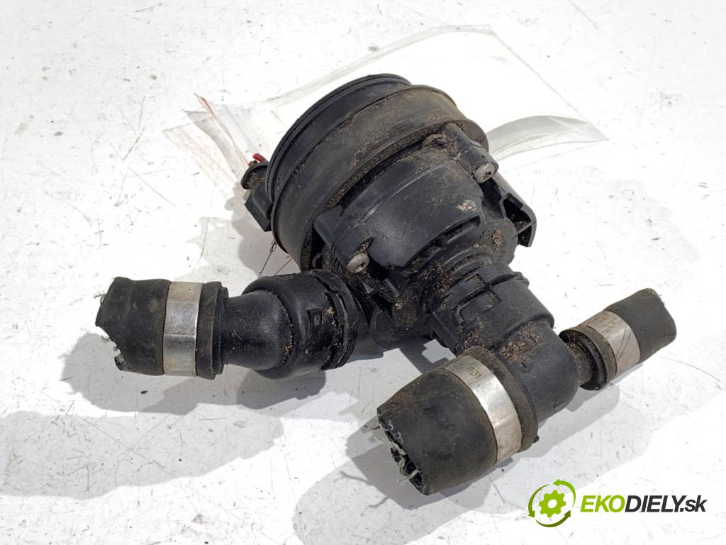 MERCEDES-BENZ CLS coupe 2018 320 kW AMG CLS 53 EQ Boost 4-matic+ (257.361) 2999 DALŠÍ: pumpa vody A0005000900 (Vodní pumpa)