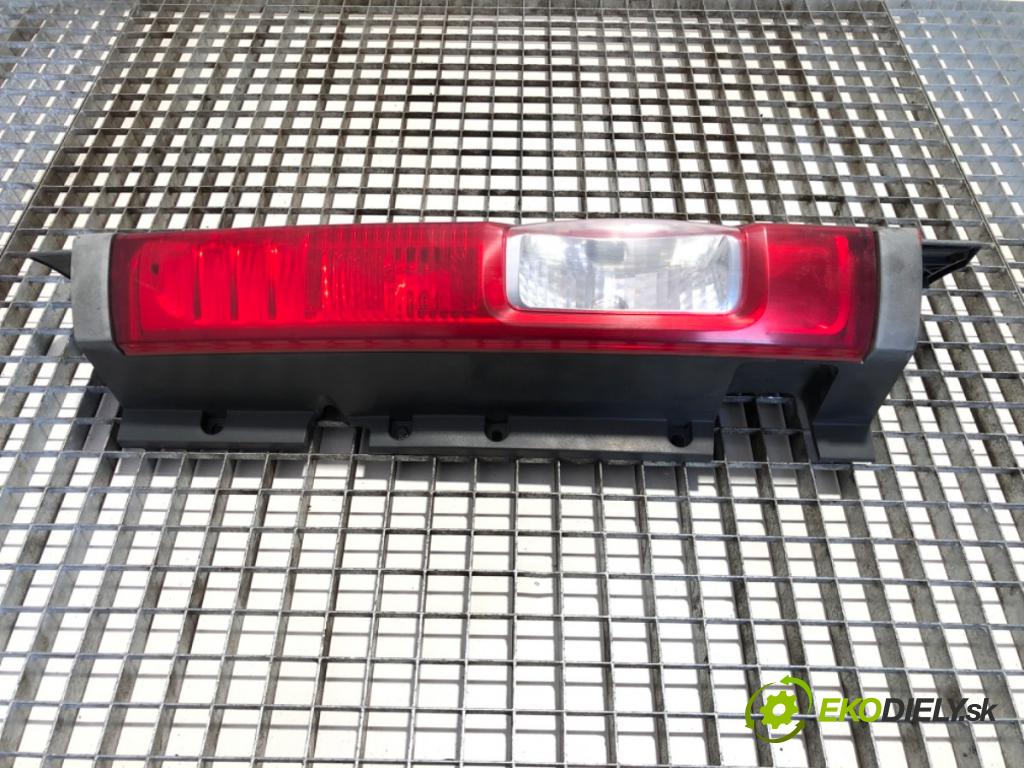 OPEL VIVARO A Autobus 2002 74 kW 1.9 DTI (F7, J7, A07) 1870 Svetlo pravy zad