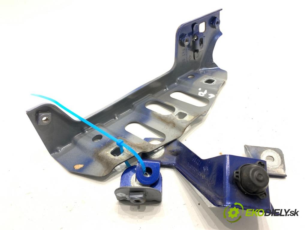 RENAULT CLIO V liftback 2020 74 kW 1.0 TCe 100 (B7MT) 999 držiak blatníka ľavy 64137564R