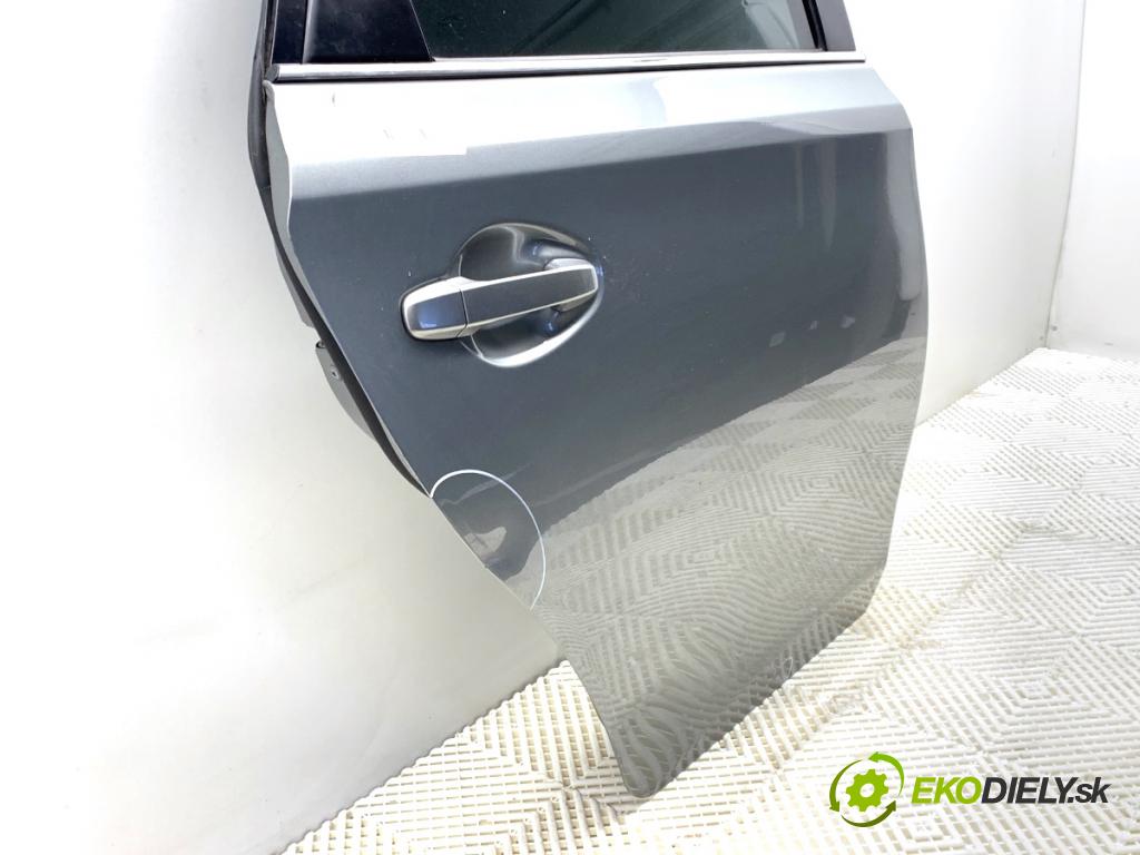 TOYOTA AURIS II Kombi 2017 73 kW 1.8 Hybrid (ZWE186_) 1798 Dvere pravy zad 1G6