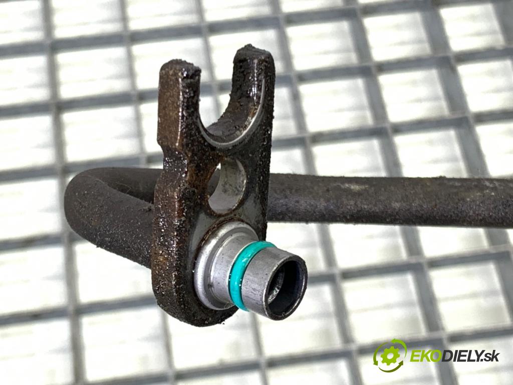 CITROEN C5 III sedan 2009 100 kW 2.0 HDi (RDRHDA) 1997 hadica servočerpadlo  (Rúrka servočerpadla)