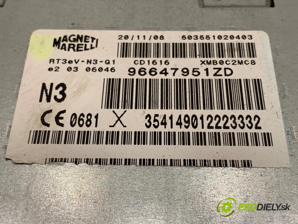 CITROEN C5 III sedan 2009 100 kW 2.0 HDi (RDRHDA) 1997 RADIO Navigácia 96647951ZD (Audio zariadenie)