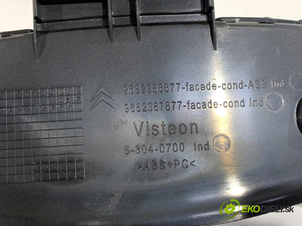 CITROEN C5 III sedan 2009 100 kW 2.0 HDi (RDRHDA) 1997 lišty kryt 9682425577 9682297777 (Lišta)