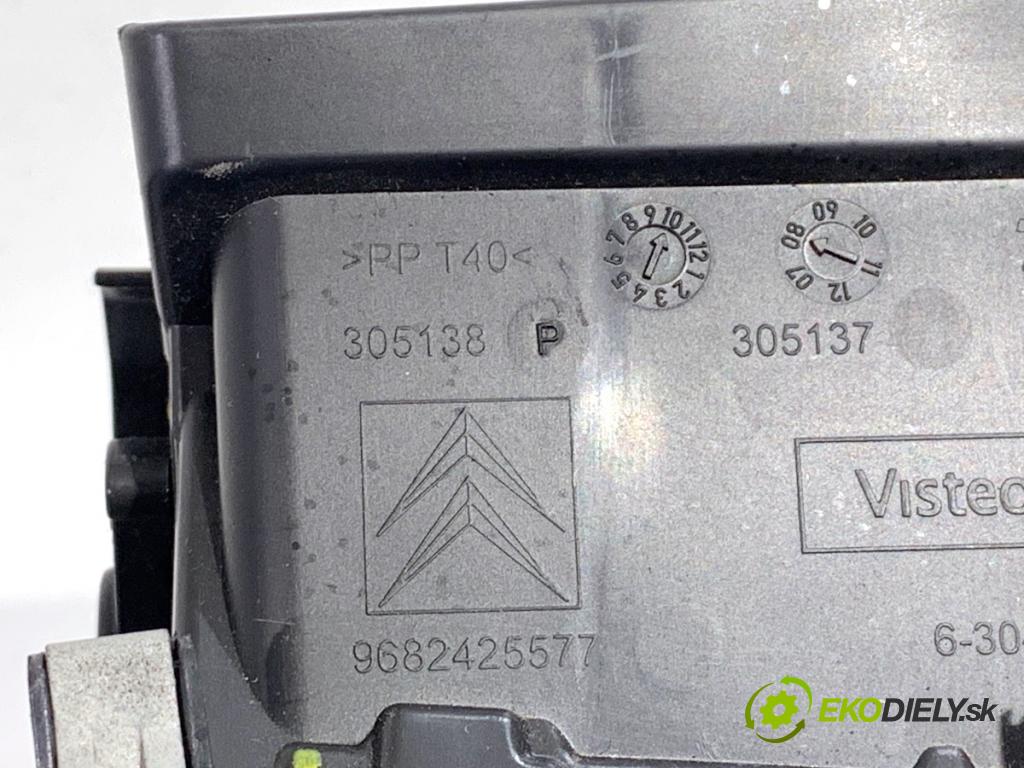 CITROEN C5 III sedan 2009 100 kW 2.0 HDi (RDRHDA) 1997 lišty kryt 9682425577 9682297777 (Lišta)