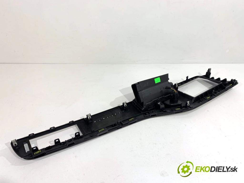 CITROEN C5 III sedan 2009 100 kW 2.0 HDi (RDRHDA) 1997 lišty kryt 9682425577 9682297777 (Lišta)