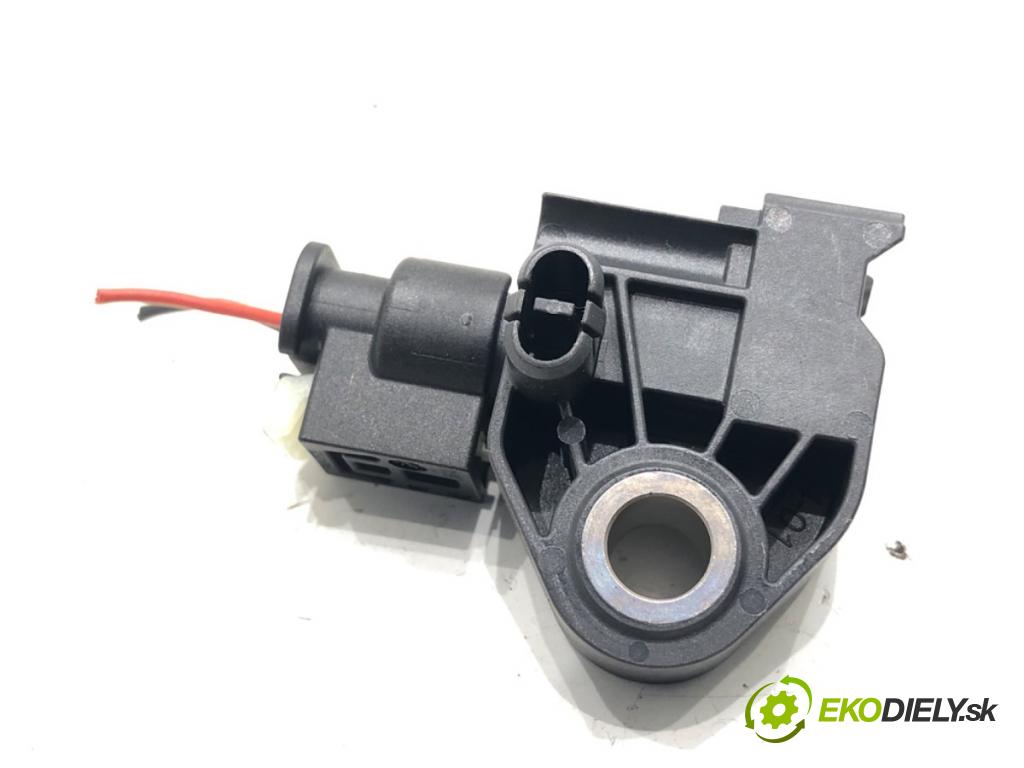 MERCEDES-BENZ CLS coupe 2018 320 kW AMG CLS 53 EQ Boost 4-matic+ (257.361) 2999 Snímač nárazu A2139051300 (Snímač nárazu)