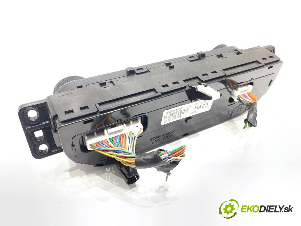 KIA CEED liftback 2015 99 kW 1.6 GDI 1591 Panel ovládania kúrenia 97250-A2203 (Prepínacie páčky pod volantom)