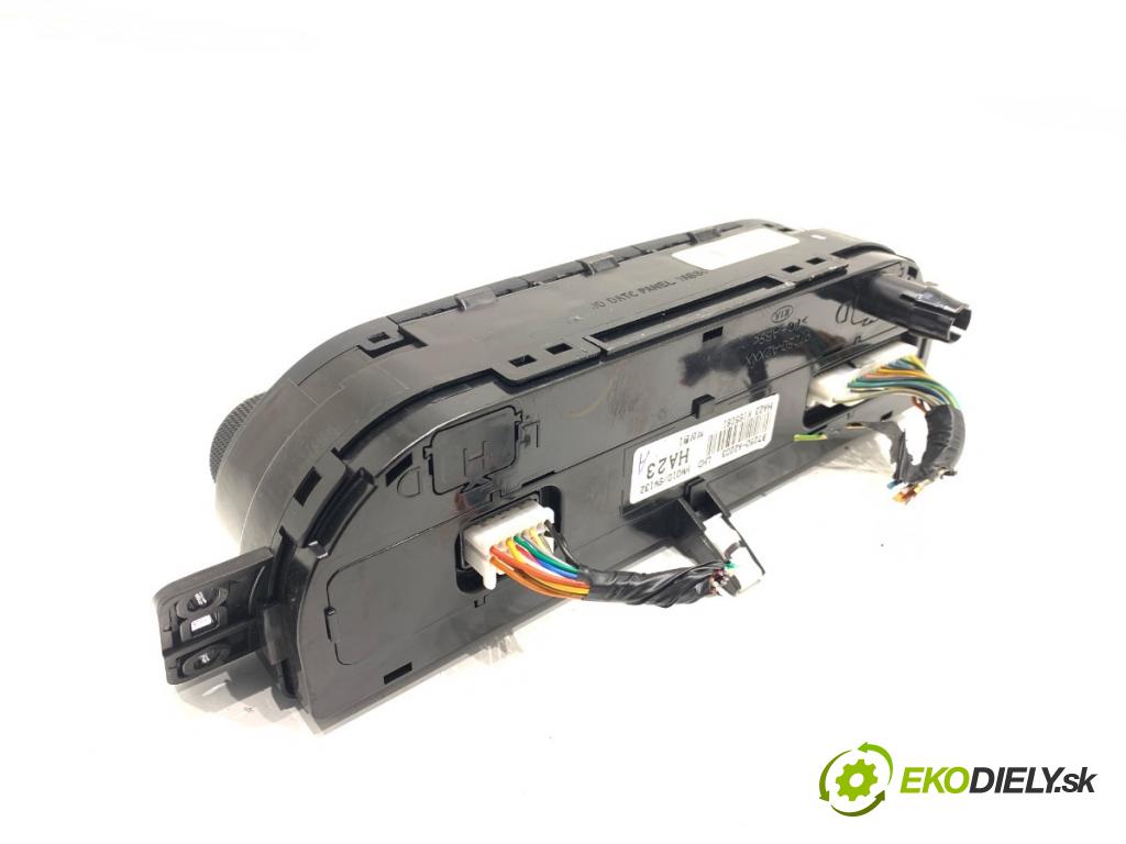 KIA CEED liftback 2015 99 kW 1.6 GDI 1591 Panel ovládania kúrenia 97250-A2203 (Prepínacie páčky pod volantom)