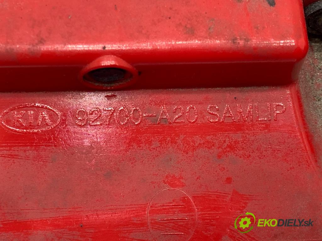 KIA CEED liftback 2015 99 kW 1.6 GDI 1591 Svetlo brzdových svetiel 92700-A20