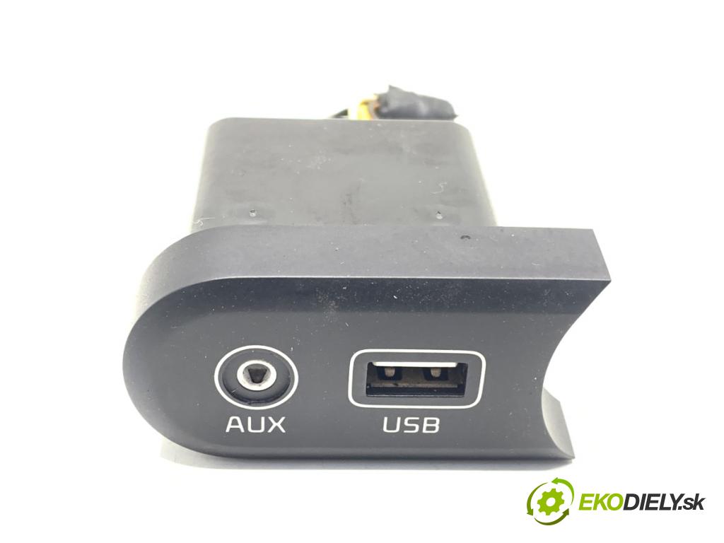 KIA CEED liftback 2015 99 kW 1.6 GDI 1591 HNÍZDO: USB 96120-A2200