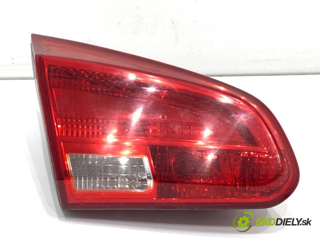KIA CEED liftback 2015 99 kW 1.6 GDI 1591 Svetlo zad ľavá strana vnútorná 92403-A20 (Kľučka dverí ostatné)