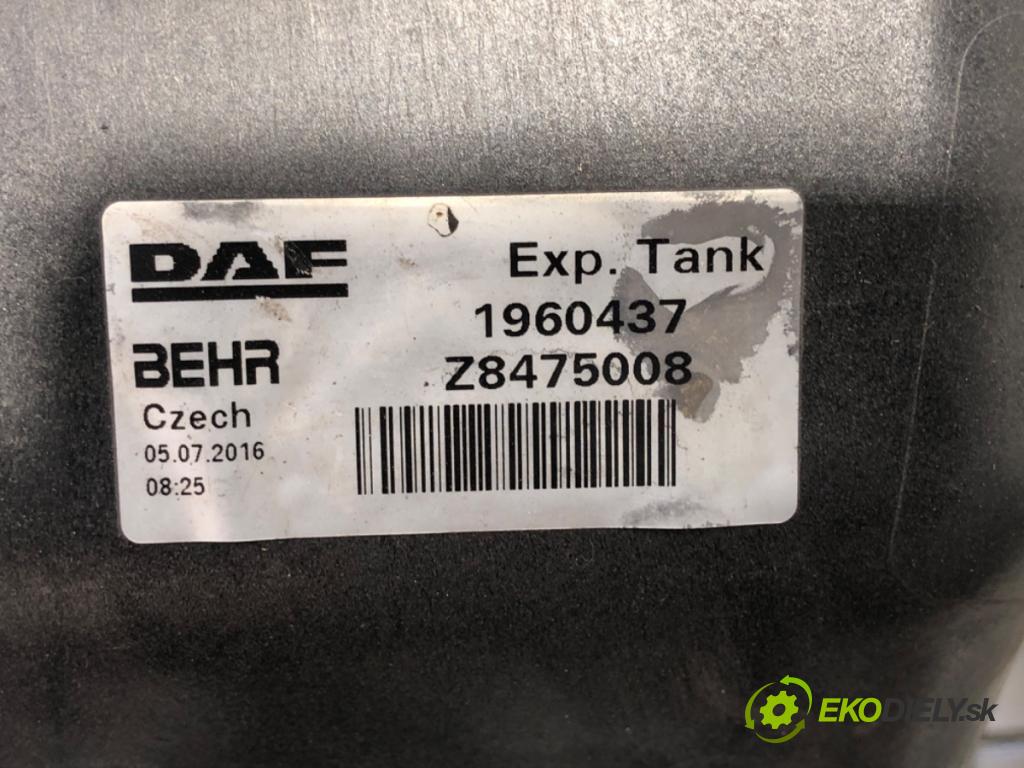 DAF XF Ciągnik siodłowy 2016 340 kW FT 460 340 kW [462 KM] olej napędowy 2012 - 2022 12900 nádržka vyrovnávací kapaliny chadicího 1960437