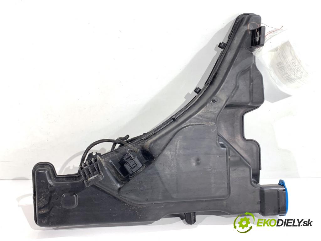 AUDI A4 B9 Kombi 2017 140 kW 2.0 TDI quattro 1968 nádržka ostřikovačů 8W0955451L