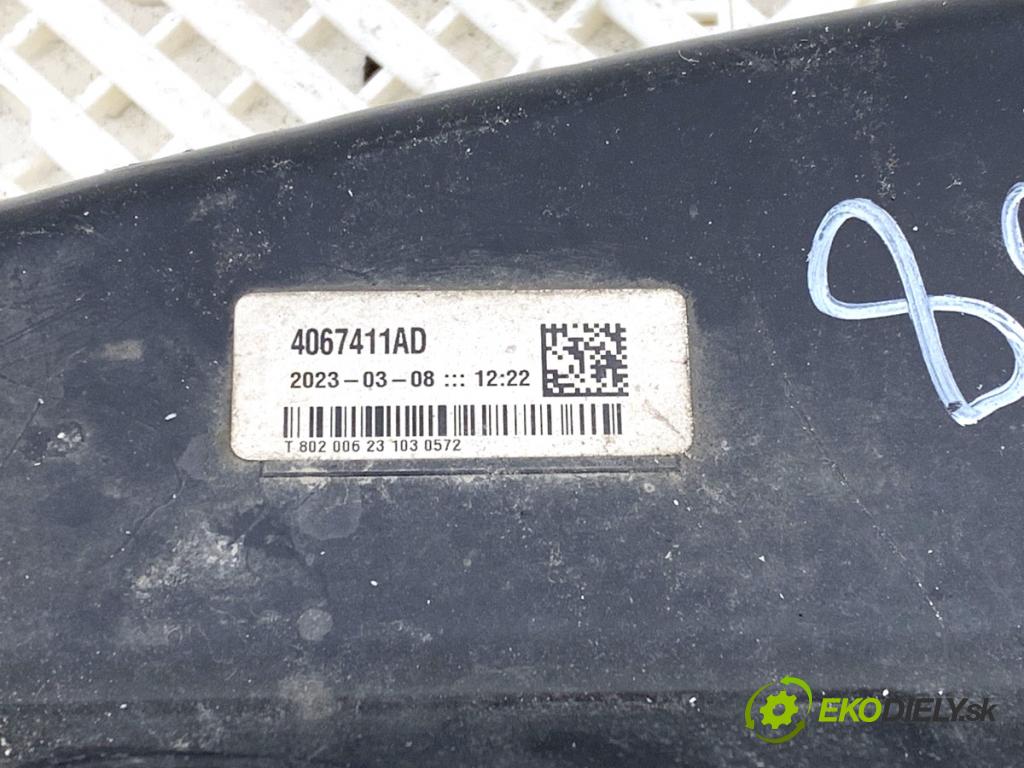 AUDI A4 B9 Kombi 2017 140 kW 2.0 TDI quattro 1968 Nádržka SCR: 4067411AD