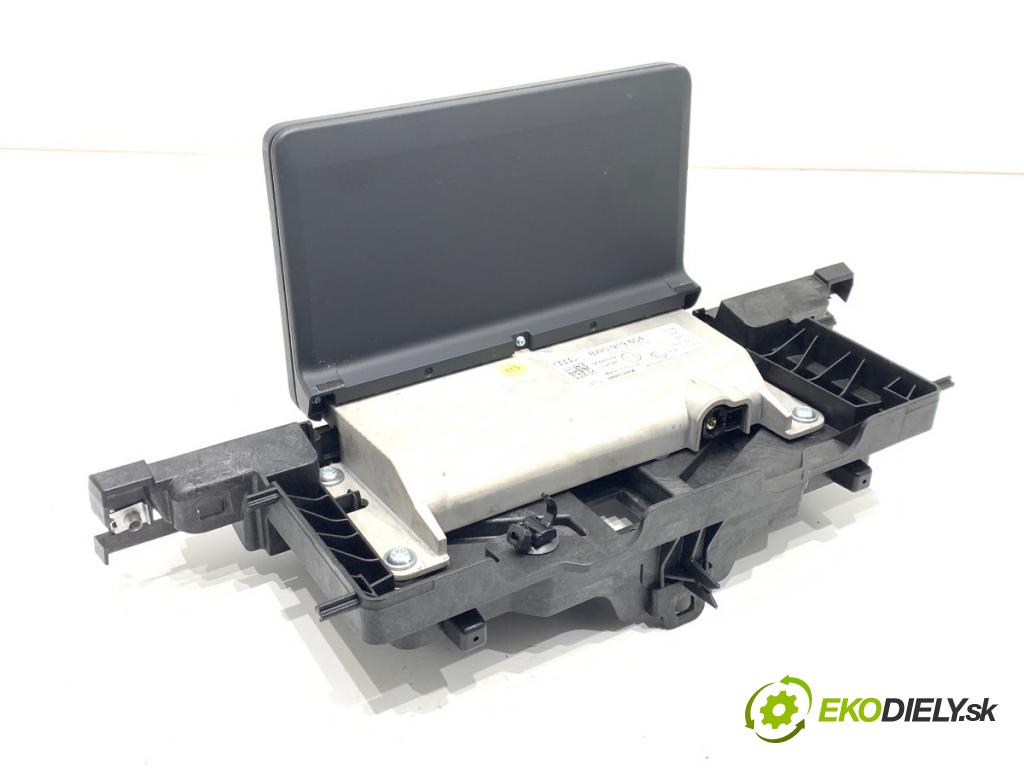 AUDI A4 B9 Kombi 2017 140 kW 2.0 TDI quattro 1968 Dislpej 8W0919604 (Prístrojová doska)