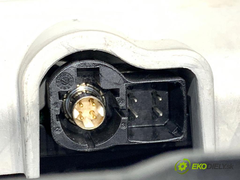 AUDI A4 B9 Kombi 2017 140 kW 2.0 TDI quattro 1968 Dislpej 8W0919604 (Prístrojová doska)