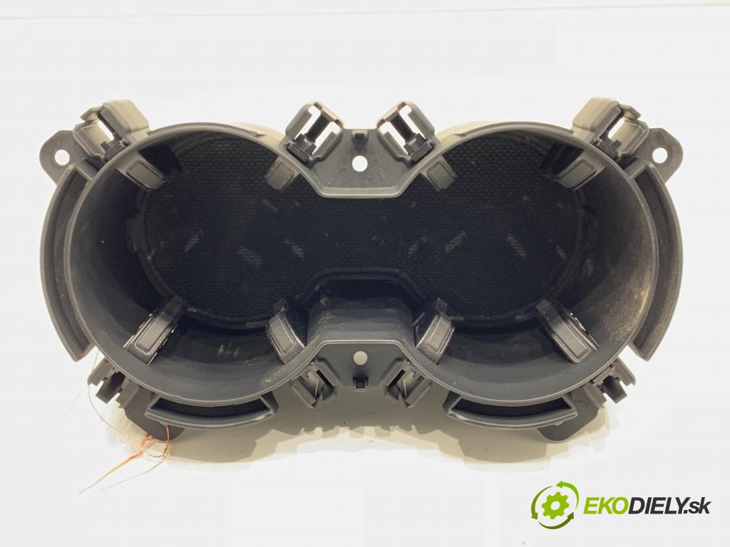 AUDI A4 B9 Kombi 2017 140 kW 2.0 TDI quattro 1968 Držiak na nápoje 8W0862533 (Držiak (úchyt) na nápoje)