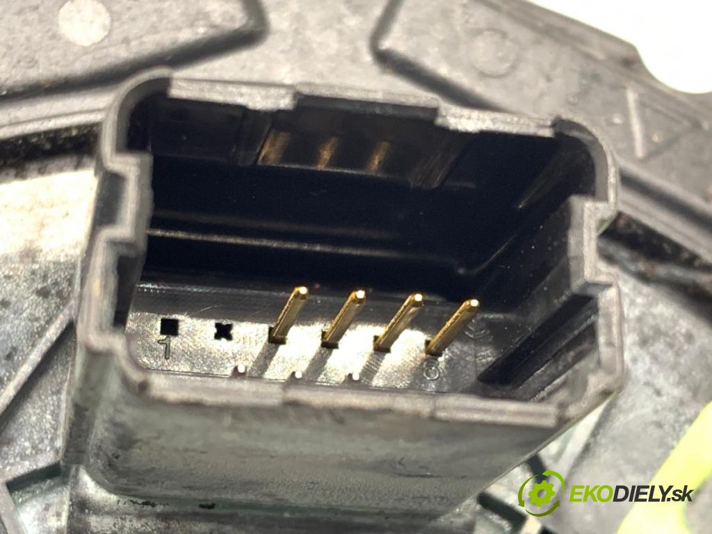 AUDI A4 B9 Kombi 2017 140 kW 2.0 TDI quattro 1968 kroužek slimák airbag 10098892-09 (Airbag)