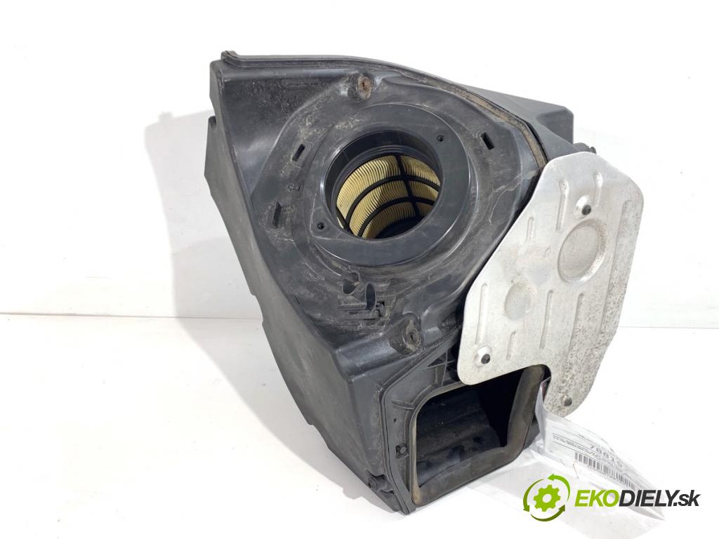 AUDI A4 B9 Kombi 2017 140 kW 2.0 TDI quattro 1968 Obal filtra vzduchu 8W0133835P (Obal vzduchového filtra)