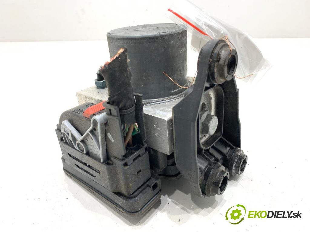 AUDI A4 B9 Kombi 2017 140 kW 2.0 TDI quattro 1968 Pumpa ABS 8W0907379G (Pumpa ABS)