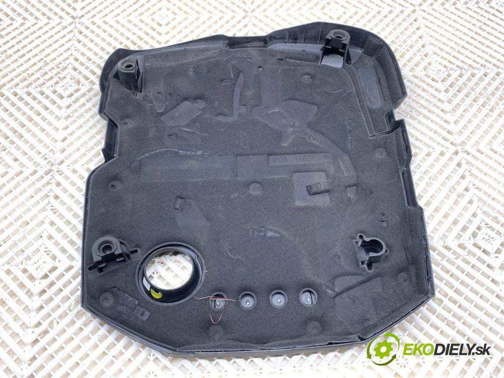 AUDI A4 B9 Kombi 2017 140 kW 2.0 TDI quattro 1968 Kryt Motor 04L103925P (Kryt motora)