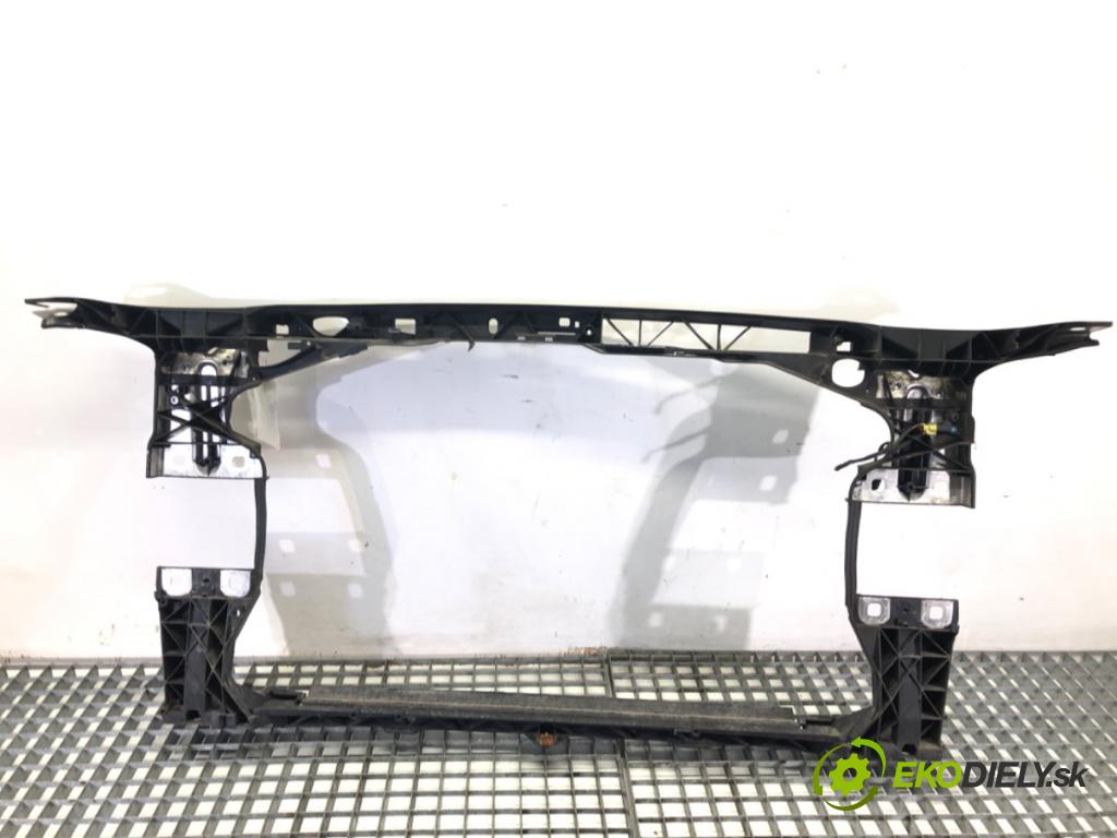 AUDI A4 B9 Kombi 2017 140 kW 2.0 TDI quattro 1968 držák přední část  (Přední výztuha)