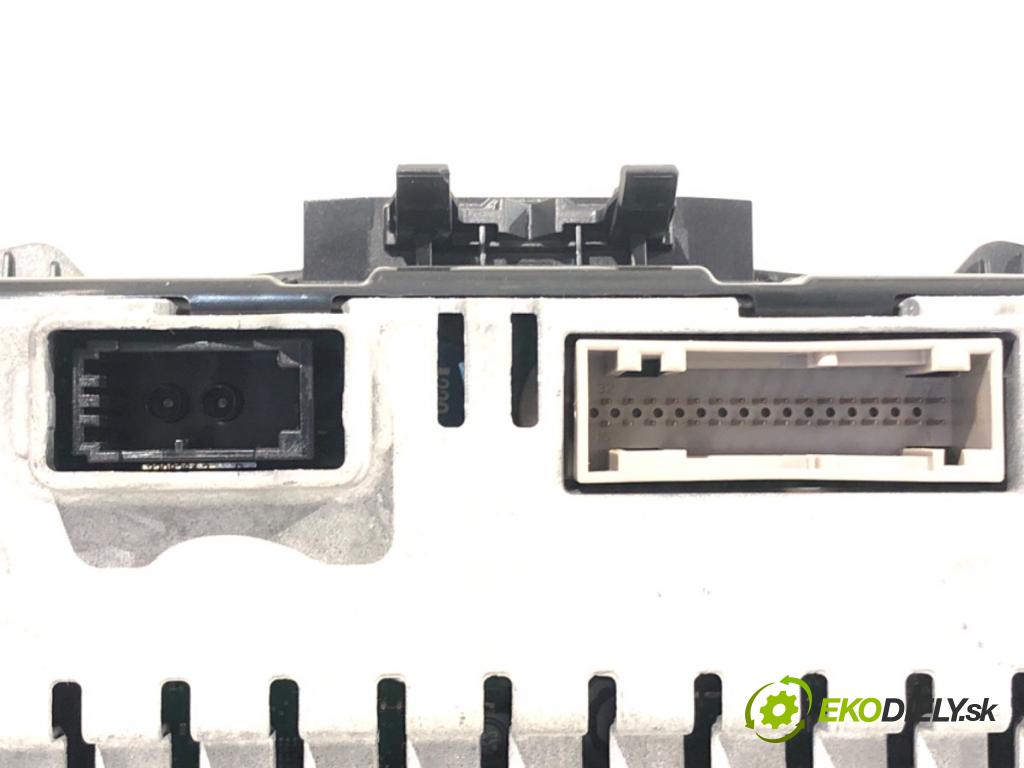 AUDI A4 B9 Kombi 2017 140 kW 2.0 TDI quattro 1968 Prístrojovka 8W5920771B (Prístrojová doska)