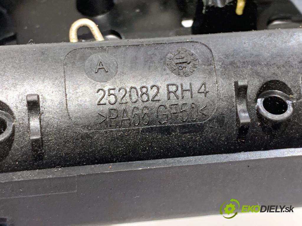 AUDI A4 B9 Kombi 2017 140 kW 2.0 TDI quattro 1968 Kľučka vonkajšia pravy zad